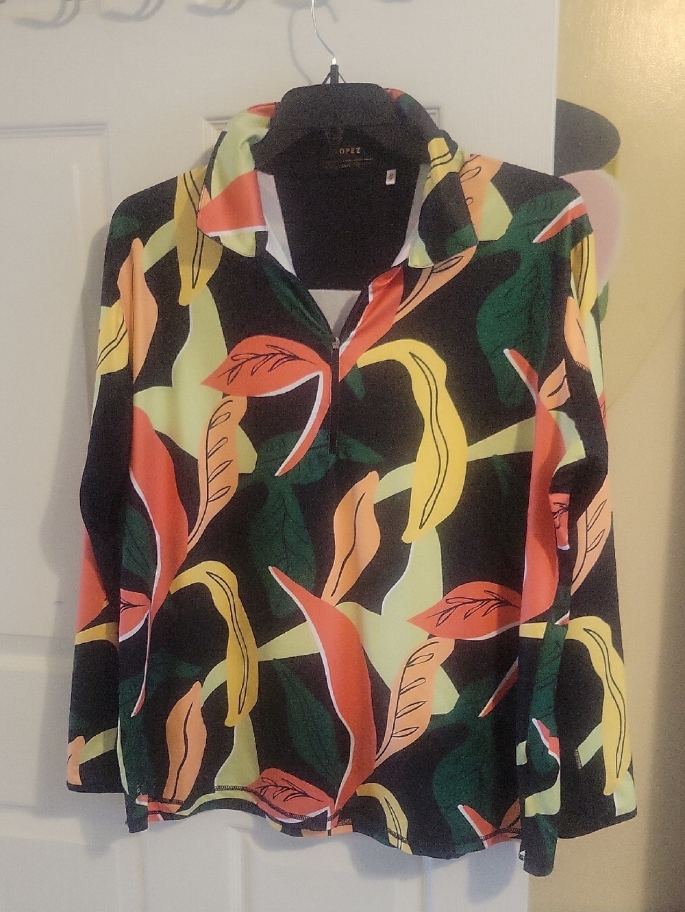 Lopez Delux Dri 1X Leaf Print Long Sleeve 1/4 Zip Leaf print Top